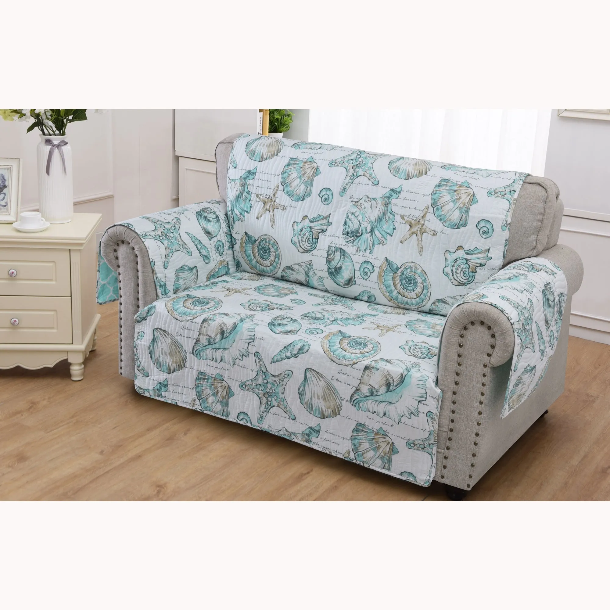 Barefoot Bungalow Cruz Beach Life Furniture Protector - Multicolor